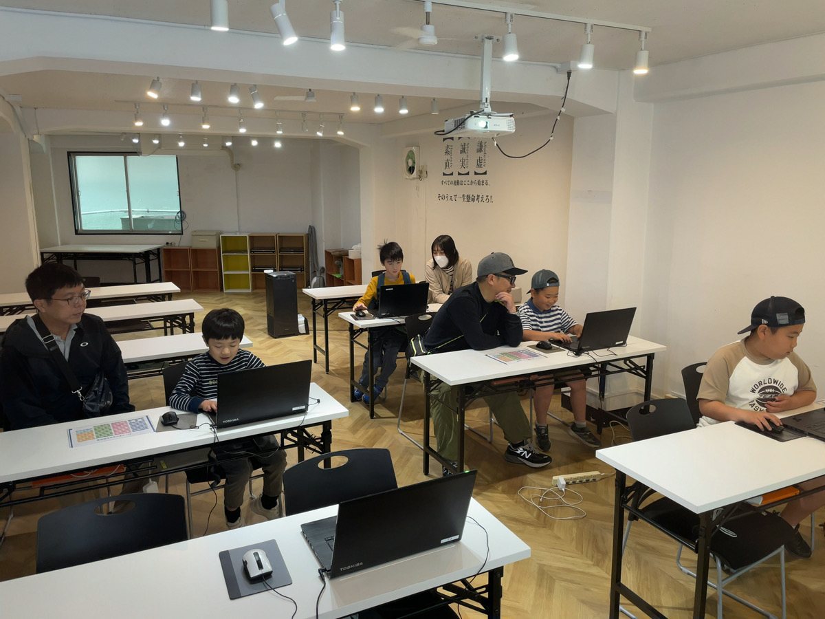 プログラミング教室体験のようす